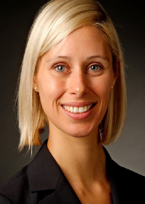 Dr. Jasmin Gröschl